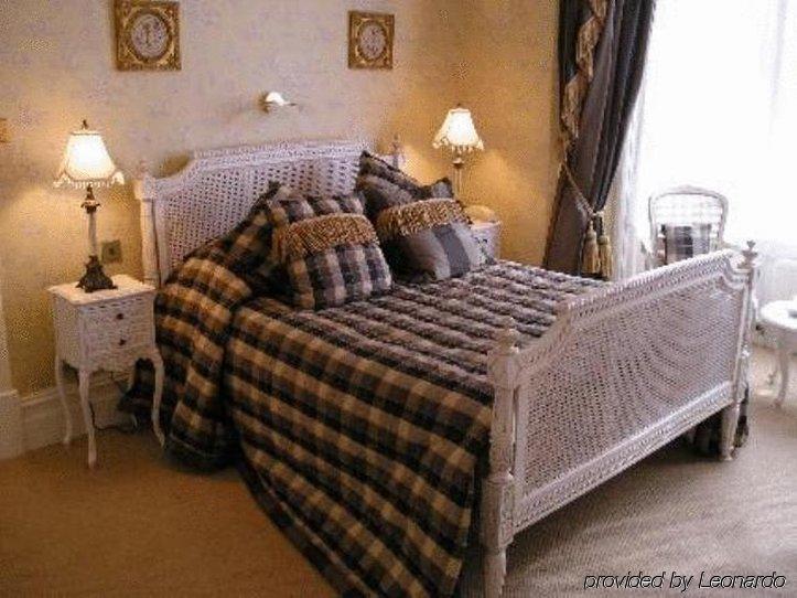 The Kimberley Hotel Harrogate Room photo