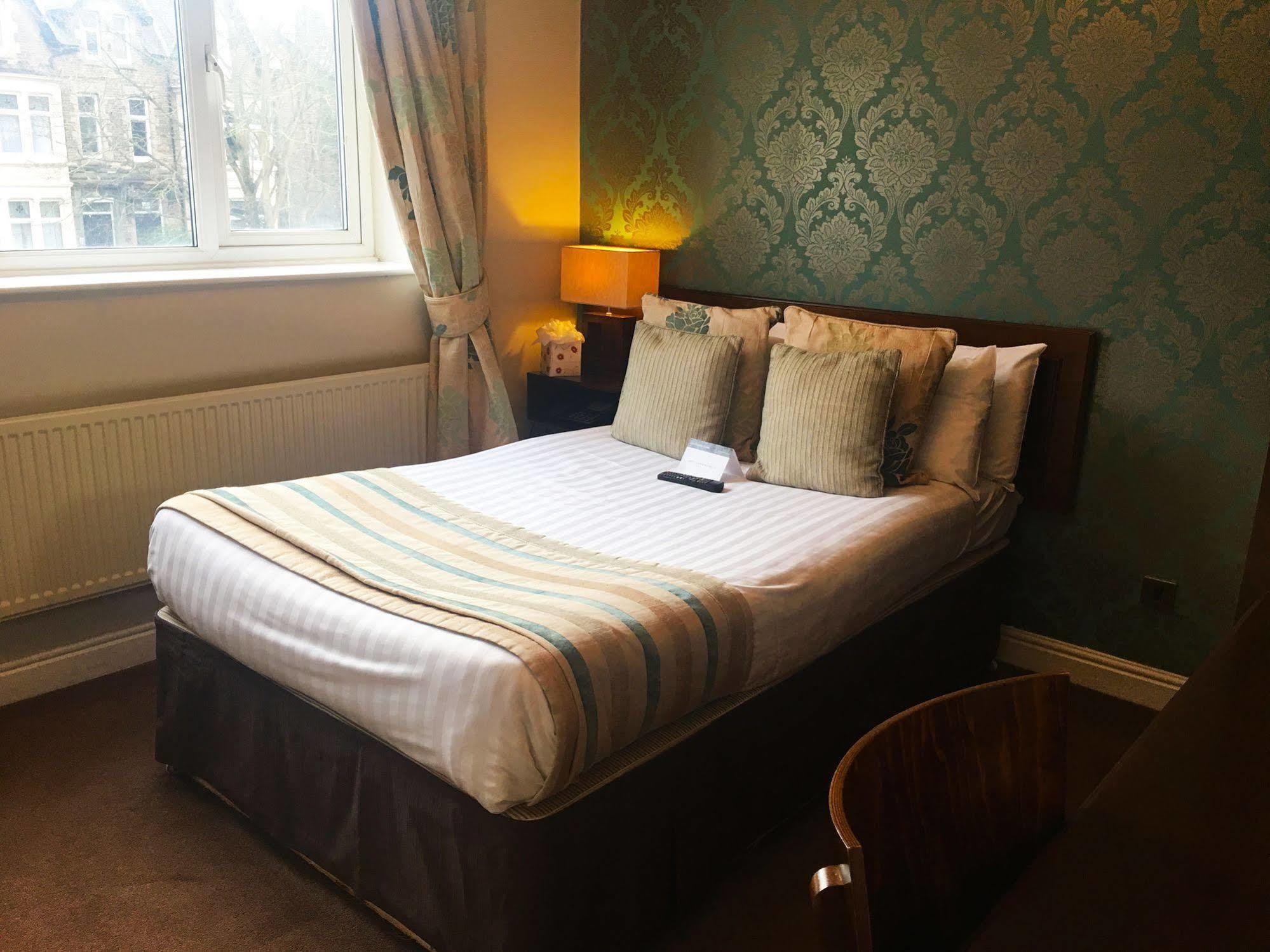 The Kimberley Hotel Harrogate Exterior photo